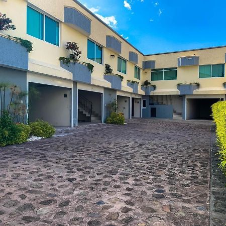 Real Del Sur Motel Moroleon Екстериор снимка