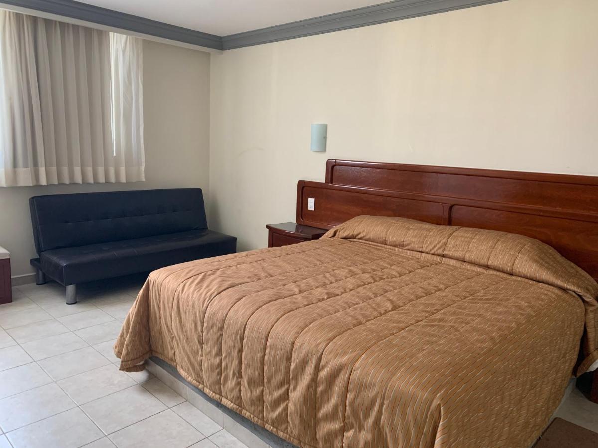 Real Del Sur Motel Moroleon Екстериор снимка