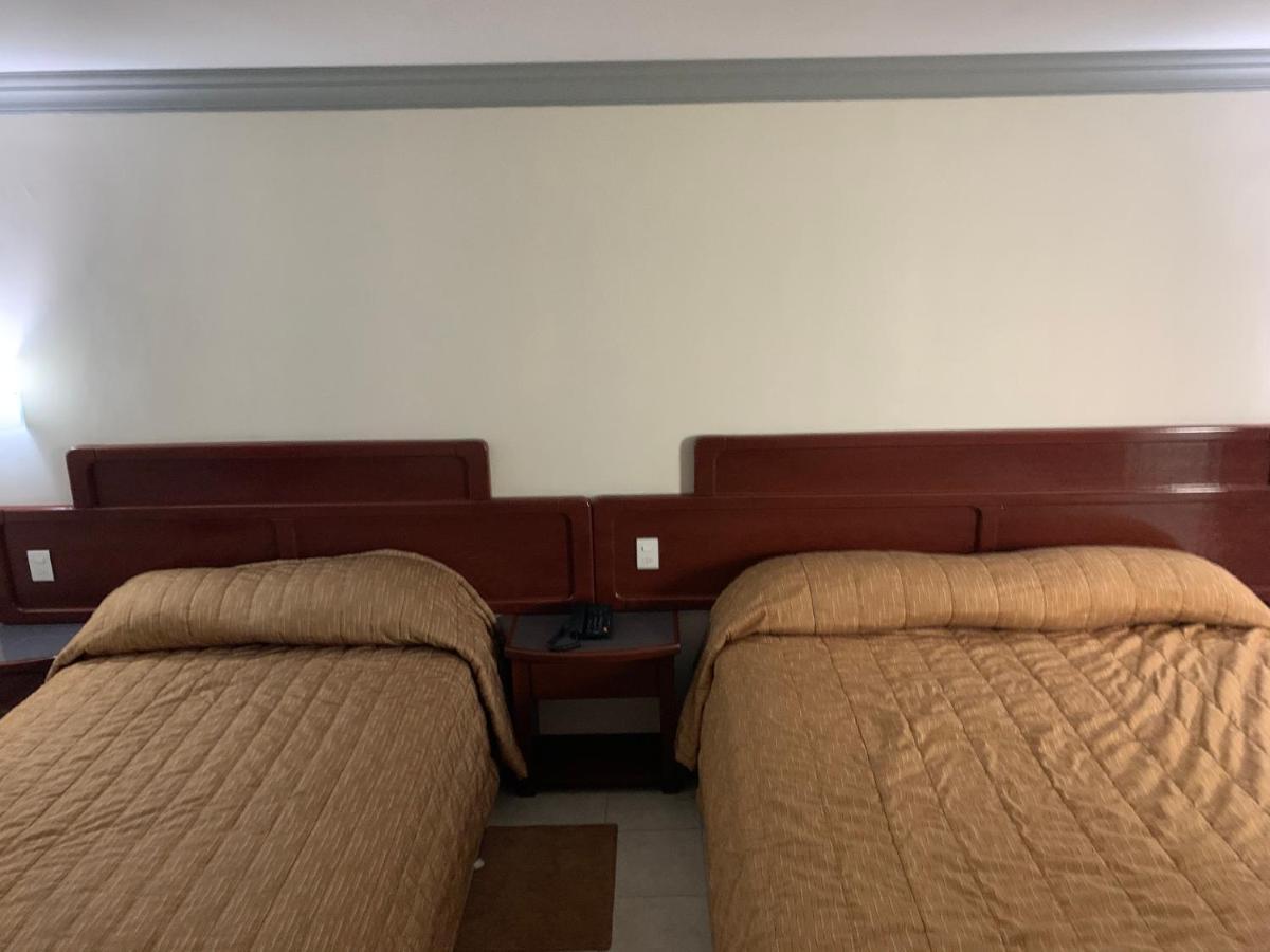 Real Del Sur Motel Moroleon Екстериор снимка