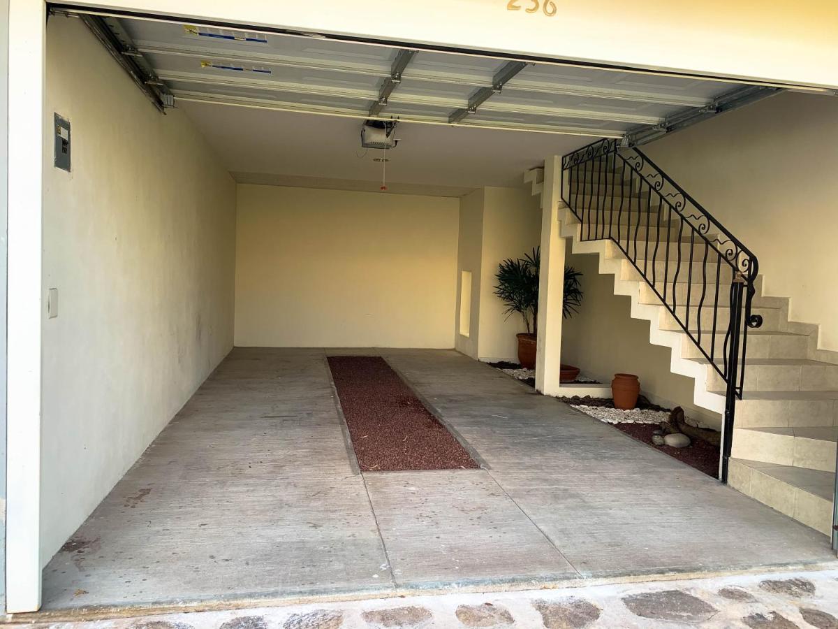 Real Del Sur Motel Moroleon Екстериор снимка